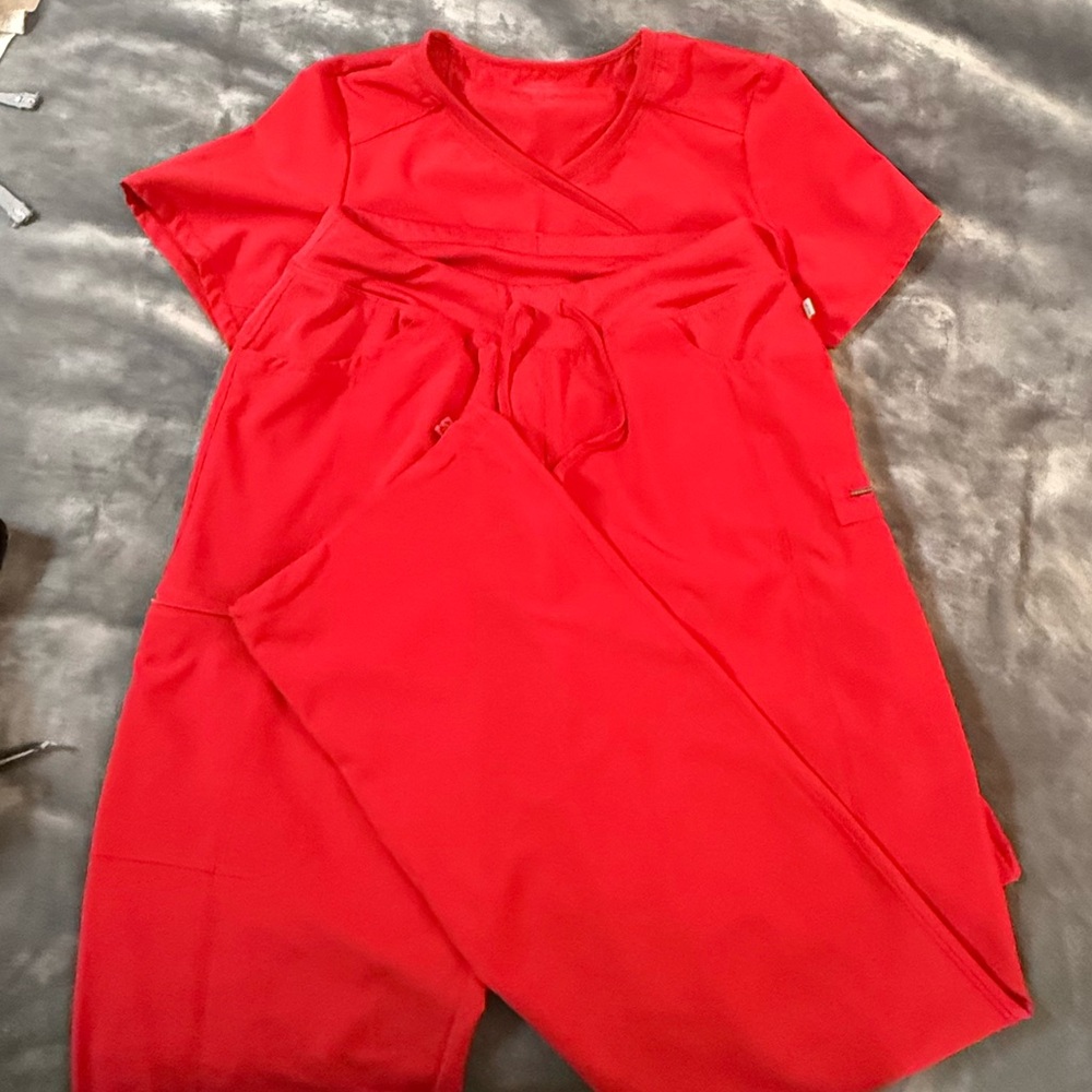 Cherokee Infinity Red Set